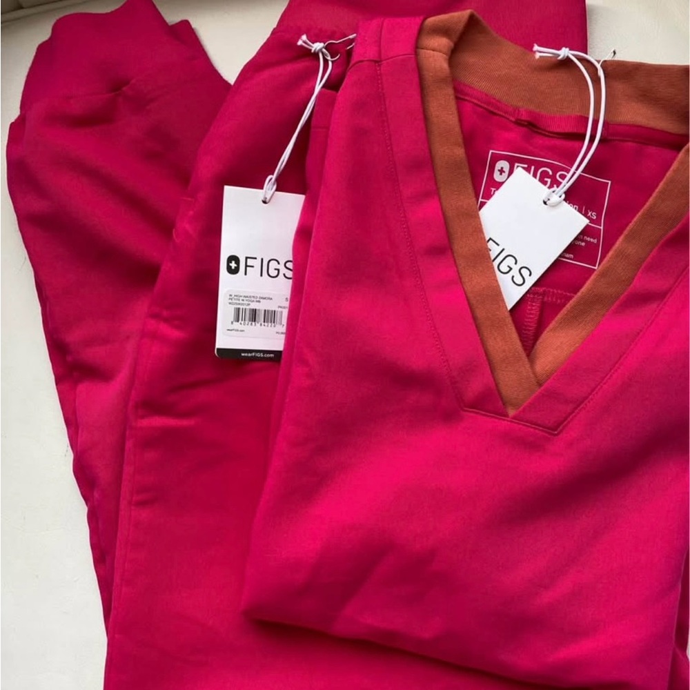 Figs Ultra Rose Set brand new with tags